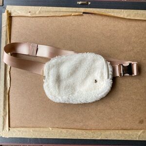 Wantable white fleece hip/crossbody bag